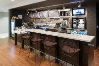 Courtyard by Marriott Hattiesburg - bar