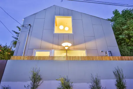 Architects House in Venice Beach Отели рядом с достопримечательностью «Аббот Кинни Бульвар»