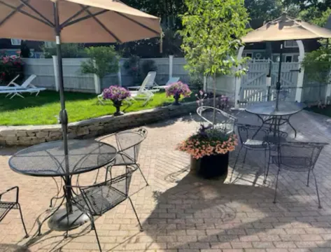 The Happy Hideaway, steps from Spa and 1 mile to Mohegan Sun