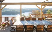 10-min. drive to Cashiers. Scenic lake and mountain range vistas. Hotels in Hamburg