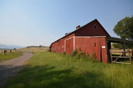 Spacious Farm House on the working historic Story Ranch, private river access
