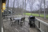 The Ski & Tee - 5 bdrm condo on 18th fairway & steps from ski trail