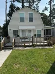Adorable Two Bedroom Cottage Guesthouse (2 Story)