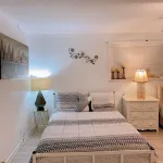 Peaceful, Centrally Located Apartment - 5 min from St Simon Island