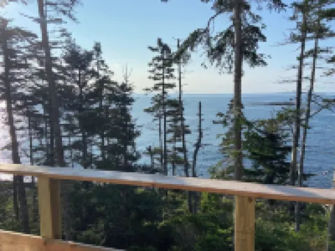 Beautiful Seaside cottage with stunning views 聖喬治酒店