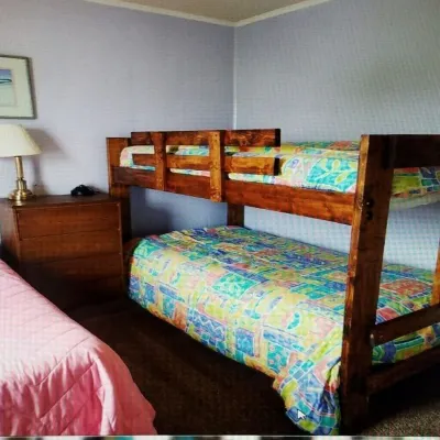 Great Location for your vacation.  Very Pet Friendly Close to Boardwalk/Beach. Các khách sạn ở 
