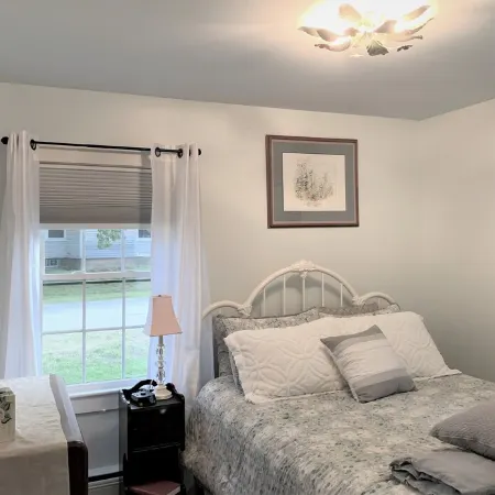 NEW Updated 2 bedroom cottage 3 blocks from downtown Camden, Maine.