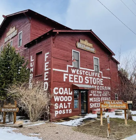 Historic Westcliffe Outpost Loft