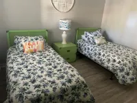 Relaxing resort home, newly renovated