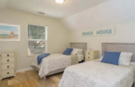 Tranquil beach cottage in historic American Beach! 5 min walk to the beach!