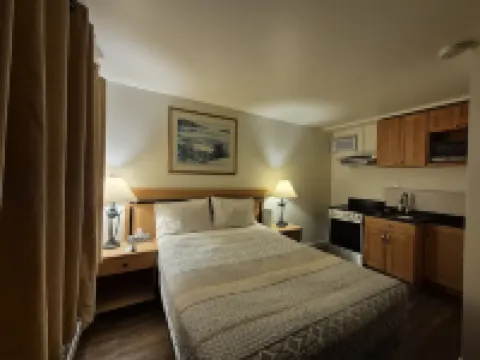 Sunset Motel Hotels in Cache Creek