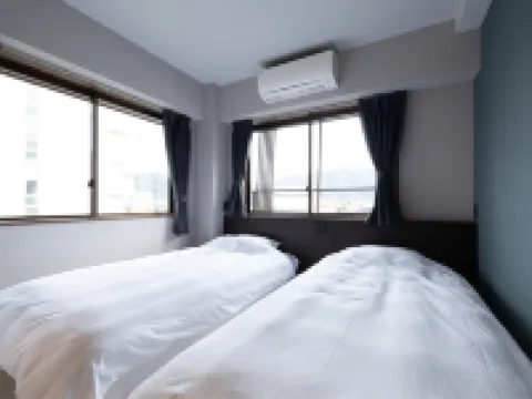 Hostel Waraku Hotels in Toyooka