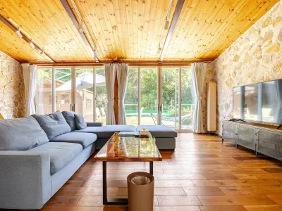 ISUMI BASE Hotel in zona JR Mikado station