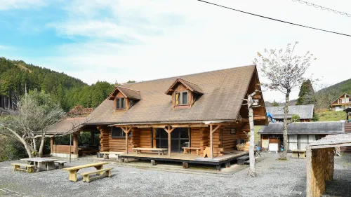Logland Okumino Hotels in Gujo