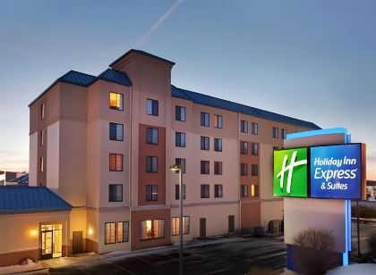 Holiday Inn Express & Suites PROVIDENCE-WOONSOCKET by IHG