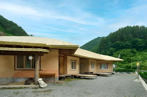 Yeongyang Daetigol Red Clay Room Hotels in Yeongyang-gun