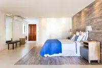 Luxury loft in the center of Arrecife. Very spacious and bright. Newly renovated!