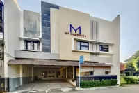 RedDoorz Plus Syariah Near Cirebon Super Block Mall 2 Hotels in Lemahwungkuk