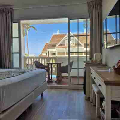 Le Nautile Beachfront Rooms