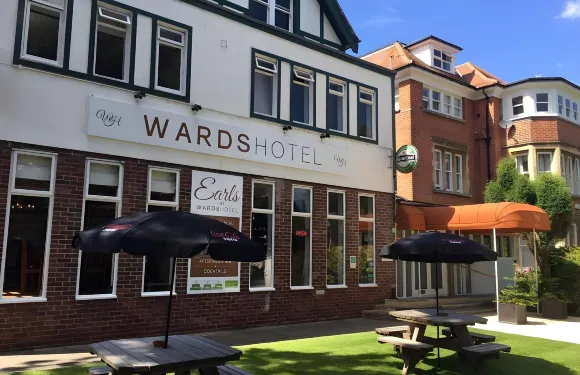 沃茲酒店及餐廳