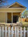 Cozy 3/2 Fort Worth Historic Home- off Magnolia Ave. Pet Friendly. Near Downtown