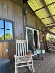 Comfy 2-bedroom 1-bath, in Kea'au near Hilo, WiFi and food forest