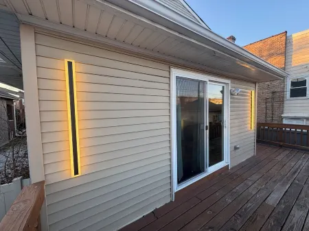 Stunning Modern & Spacious Sleeps 16 in Forest Park