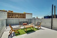 Trendy Fishtown 2B/2.5B w/ Parking & Roof Deck!