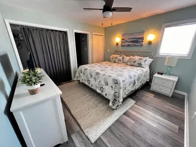 Oceanfront 2 bedroom 2 bath condo, beautifully decorated and maintained
