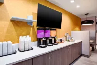 Home2 Suites by Hilton Grand Rapids Northeast - Breakfast