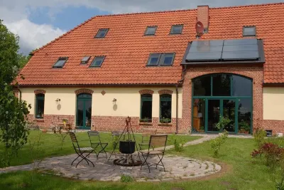 famielienfreundliche apartments in an old stable building in the field Hotels near St. Laurentiuskirche Zudar
