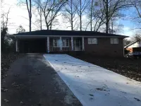 Entire house with 3 bedroom/1.5 bath Hotels in Griffin