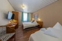 Restaurant und Landhotel Zum Niestetal Hotels in Staufenberg