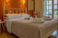 Kapella Apartments Hotel a Kouramades