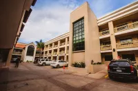 Del Mar Inn Rosarito - parking