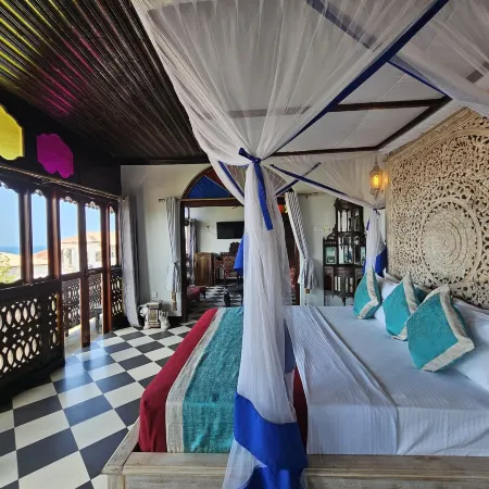 Dhow Palace Hotel