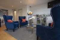 Asperion Hotel Отели в г. Уорплсдон