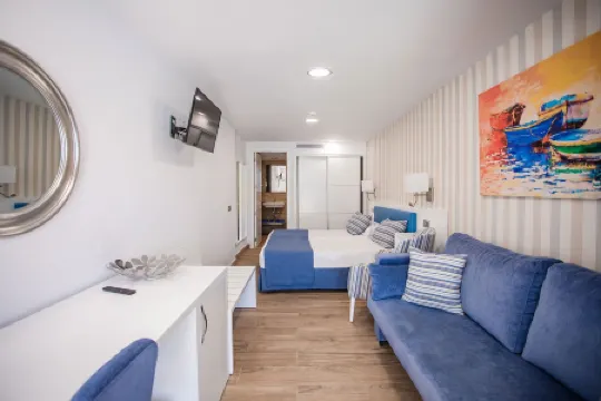 IG Nachosol Atlantic & Yaizasol by Servatur - Adults Only