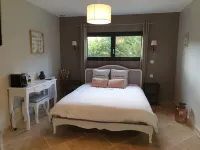 Cosy Wood House Hotels in Mesnil-Saint-Pere