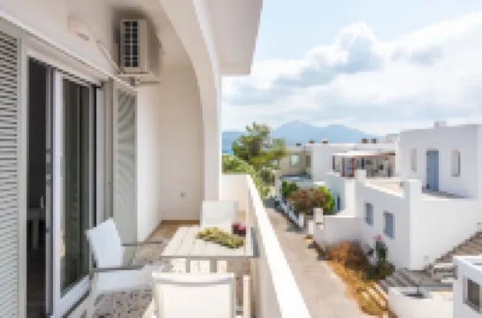 White Rock Milos Suites