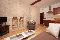 Apartments Sunny Town Hotels in Trpanj