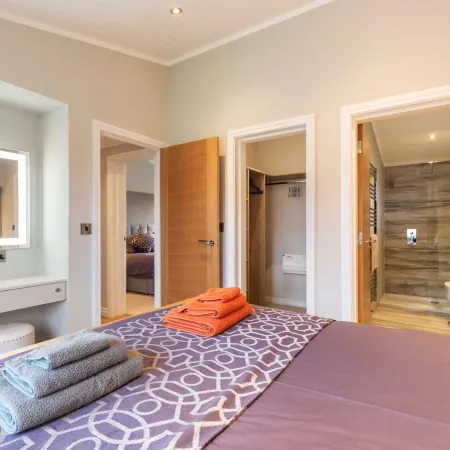 Sandpiper - Luxury Lodge, Close to Beach, Pet Friendly