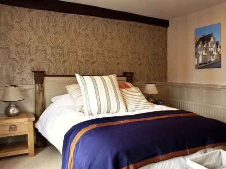 The Cross Keys Отели в г. Квендон энд Риклинг