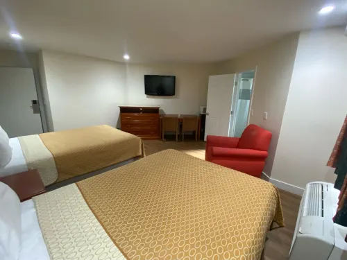 Royale Inn Motel - Bãi đậu xe