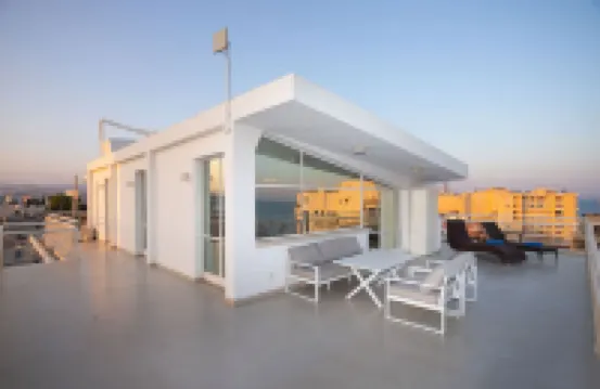 1-80 凱悅臻選頂層公寓 by TrulyCyprus