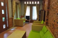 KAMPUNG TURIS RESORT & WATERPARK Hotels in Tanjungsari