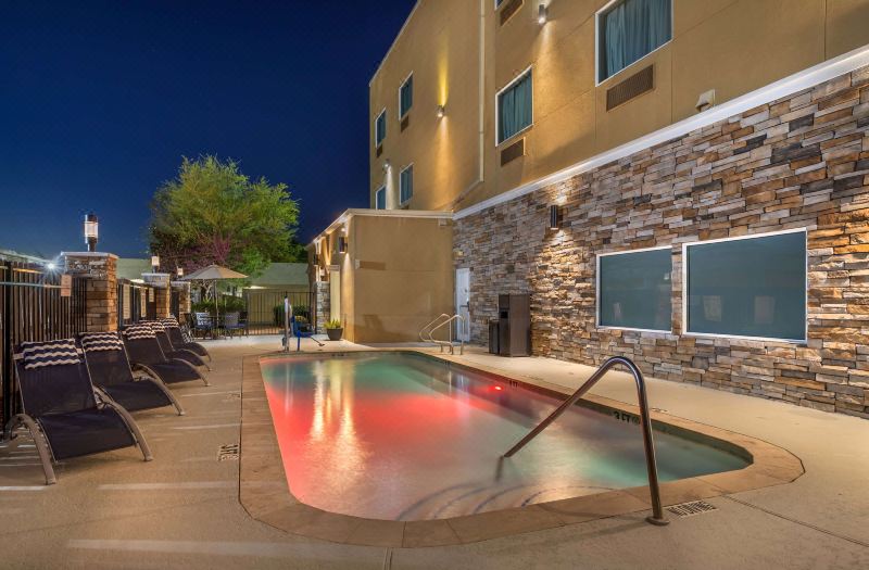 Best Western Plus Lake Jackson Inn Suites photo 2