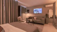 Apartasuites Cerritos Mall
