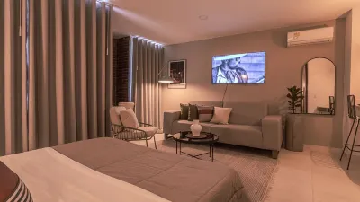 Apartasuites Cerritos Mall