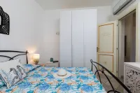 Anemone Apartment with Seaview Terrace by Wonderful Italy